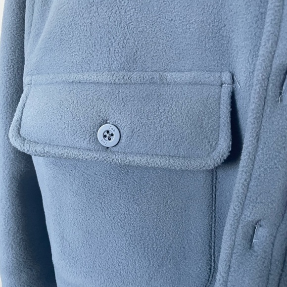 Aritzia polar Shacket size 1 - Picture 3 of 3